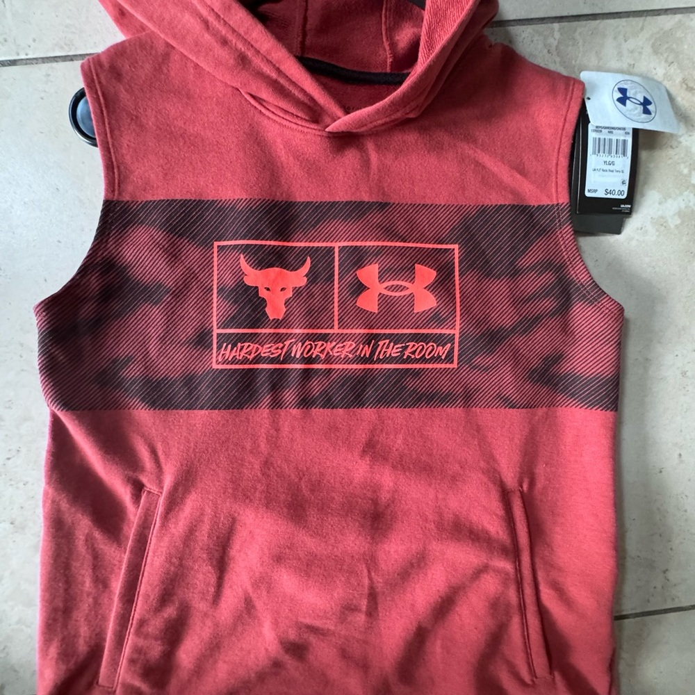 New Under Armor Boys Youth Large Hoodie with tags